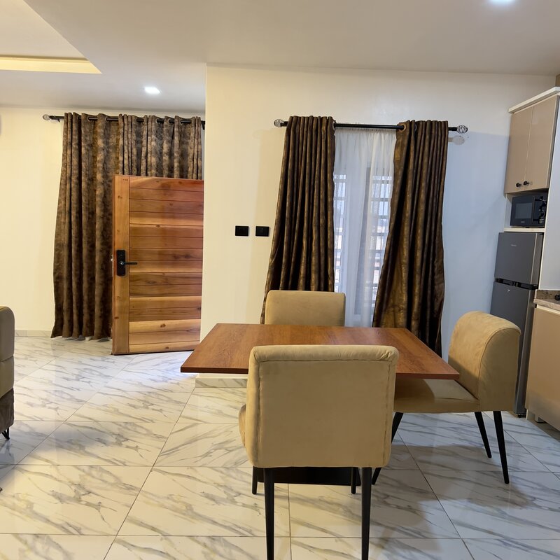 Paris: Luxurious 1-Bedroom Apartment